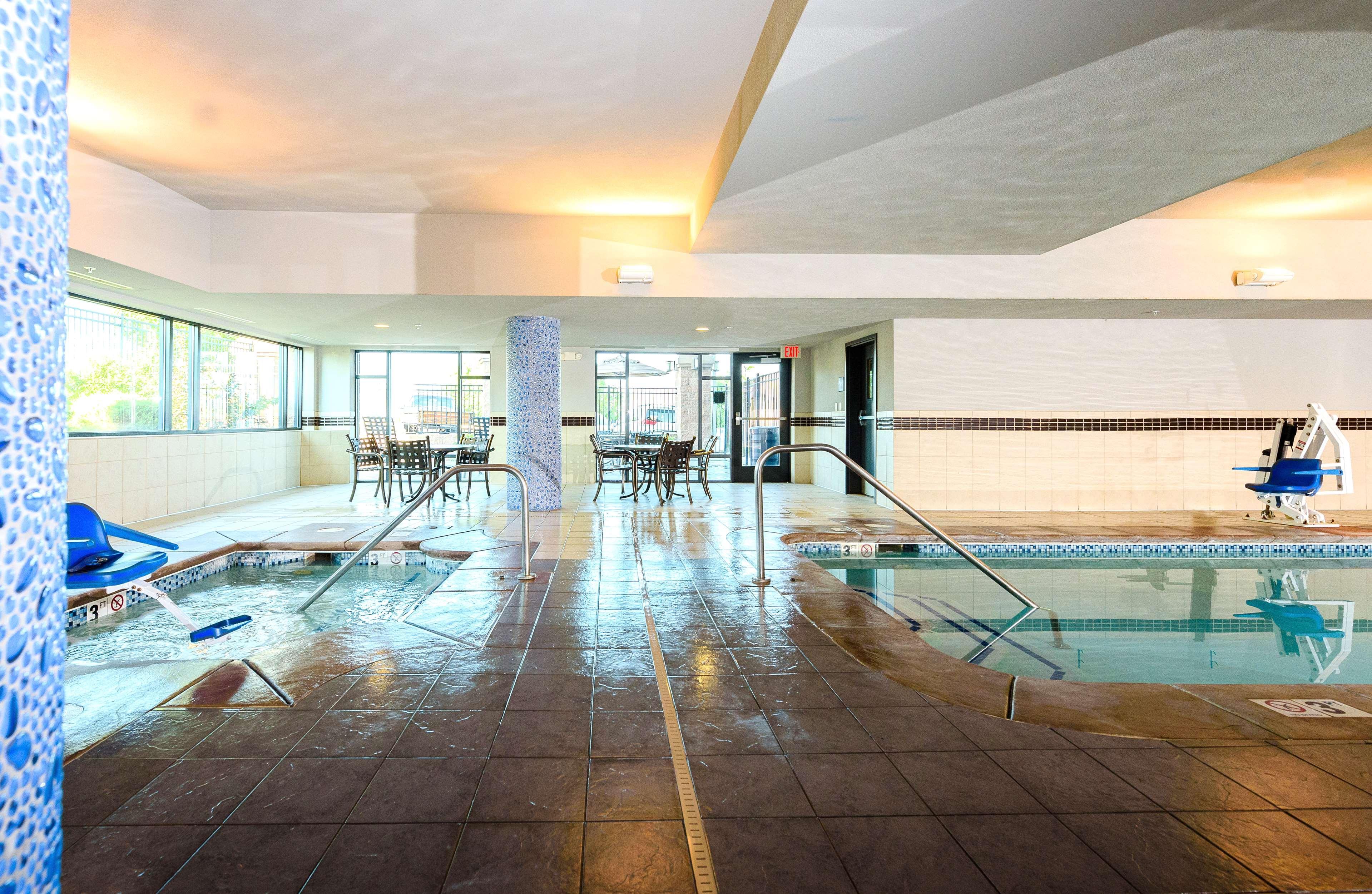 Hampton & Denver/highlands Ranch 3*